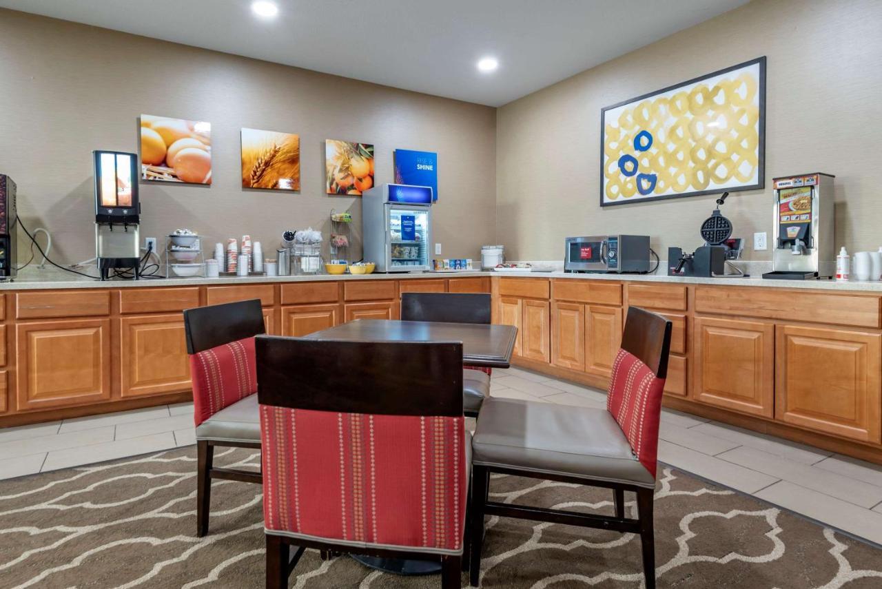 Comfort Inn Apalachin - Binghamton W Route 17 Εξωτερικό φωτογραφία