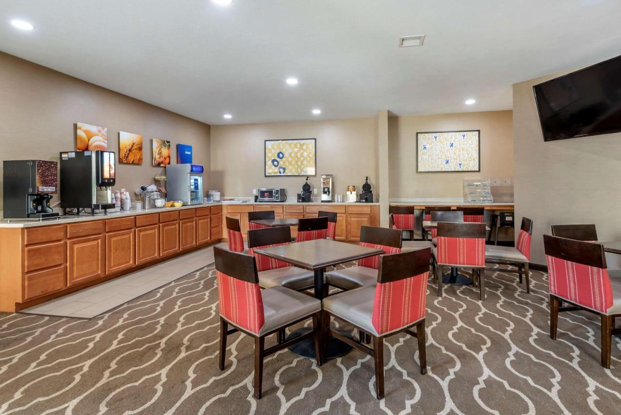 Comfort Inn Apalachin - Binghamton W Route 17 Εξωτερικό φωτογραφία