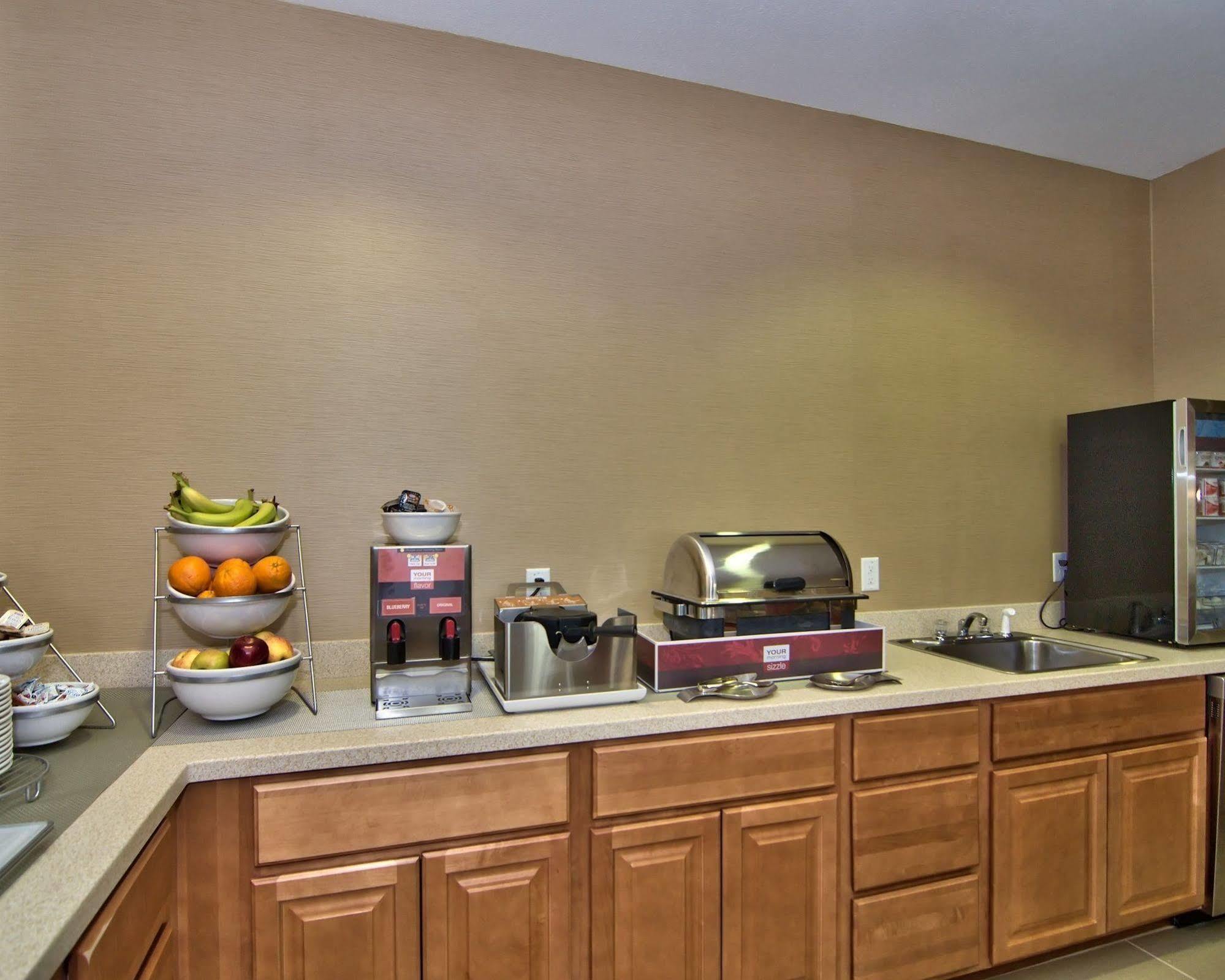 Comfort Inn Apalachin - Binghamton W Route 17 Εξωτερικό φωτογραφία